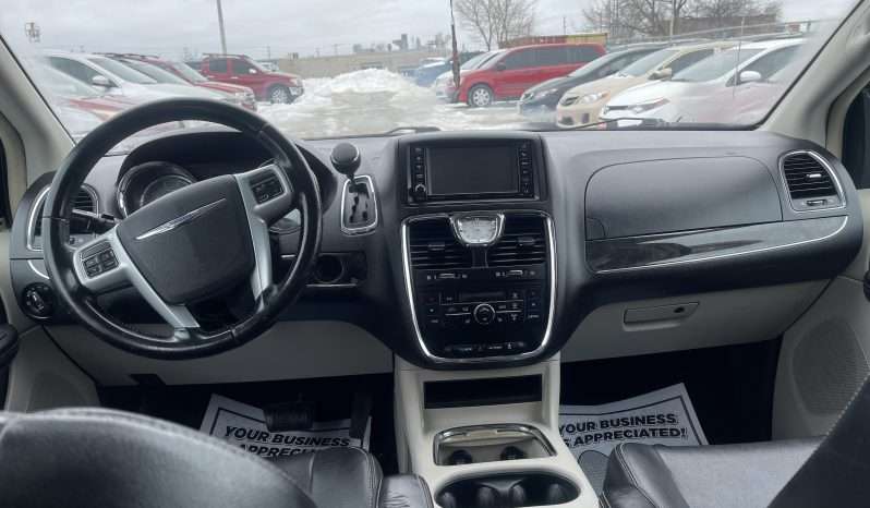 
								2014 Chrysler Town&Country Touring Minivan 7 Passenger Fully Loaded Leather  Power Sliding Door Navigaction rear View Camra Fully Stow’n’Go Certified full									