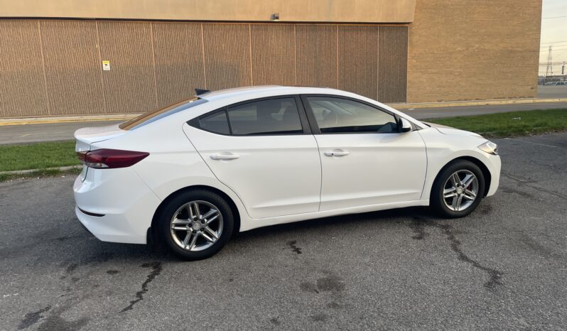 
								2018 Hyundai Elantra GL SE 4 Dr Auto Sedan Alloy Wheels Heated Seats Bluetooth Sunroof Certified full									