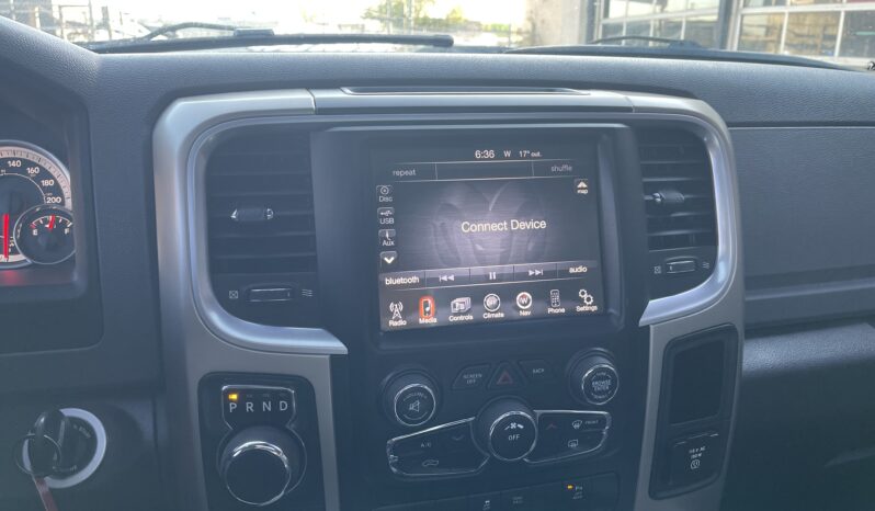 
								2014 Dodge RAM 1500 SLT 4WD Crew Cab 4 Dr Auto 6 Passenger V8 , 5.7L HEMI Alloy Wheels Navigaction Sunroof Bluetooth Certified full									