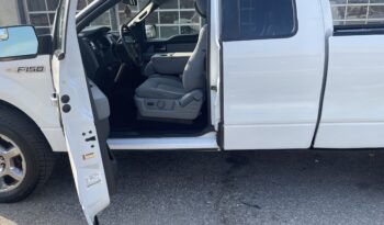 
									2014 Ford F-150 XLT 4WD Super Cab 4 Dr Auto 6 Passenger V8 , 5.0L Alloy Wheels Rear View Camra Bluetooth Fog Light Certified full								
