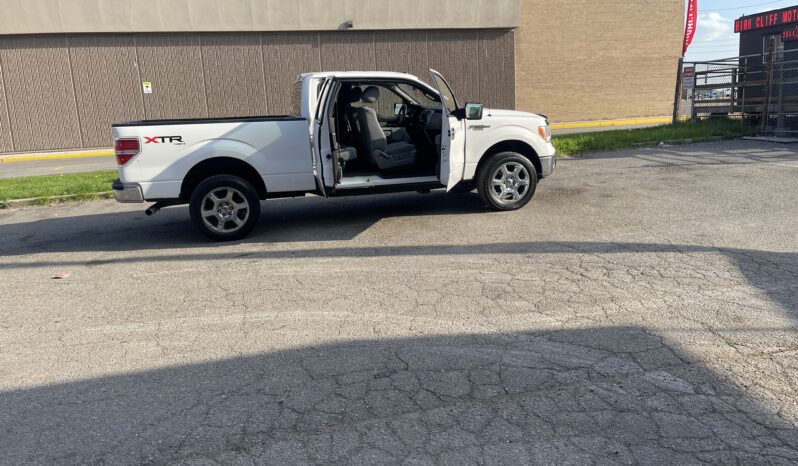 
								2014 Ford F-150 XLT 4WD Super Cab 4 Dr Auto 6 Passenger V8 , 5.0L Alloy Wheels Rear View Camra Bluetooth Fog Light Certified full									
