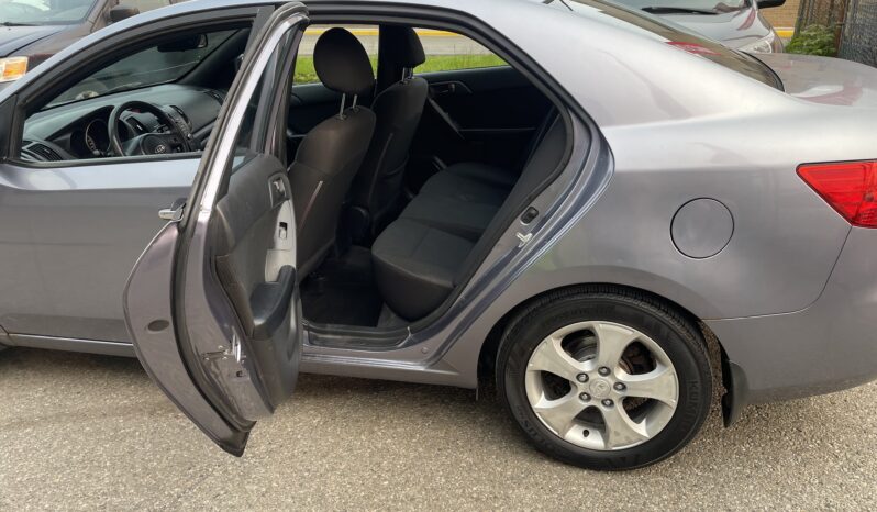 
								2010 KIA FORTE EX 4 Dr Auto Sedan Certified full									