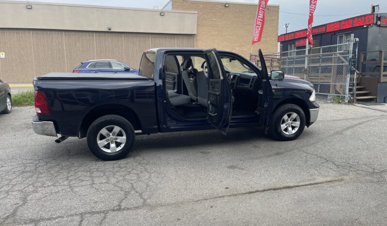 
								2017 Dodge RAM 1500 Crew Cab 4WD Pickup Truck 4 Dr Auto 6 Passenger Alloy Wheels Bluetooth Rear View Camra Certified full									