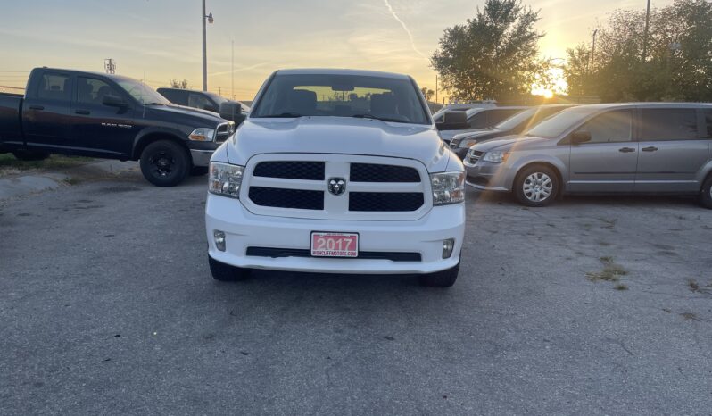 2017 DODGE RAM 1500 ST 4WD Crew Cab pickup Truck 4 Dr Auto 6 Passenger V8 , 5.7 HEMI Alloy Wheels Bluetooth Rear View Camra Certified