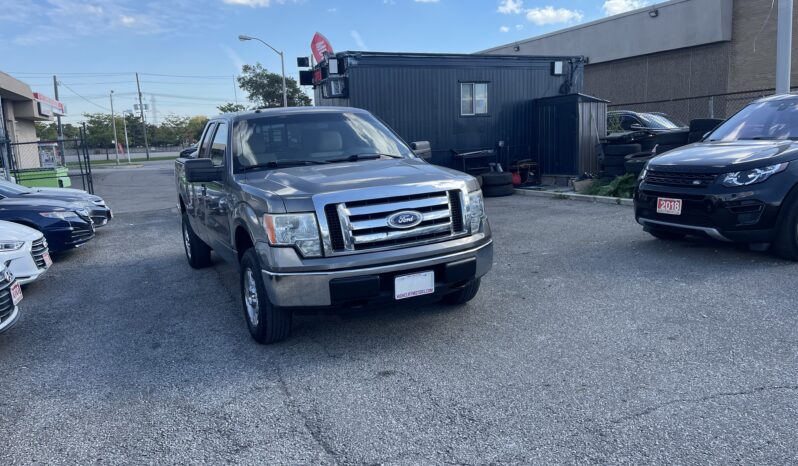 2010 Ford F-150 Super cab 4WD Pickup Truck 4 Dr Auto V8 , 6 Passenger Certified