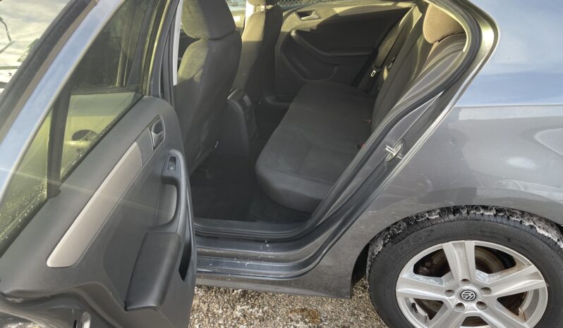 
								2017 Volkswagen Jetta Trendline  4 Dr Auto Sedan Alloy Wheels Heated Seats Bluetooth Rear View Camra Certified full									