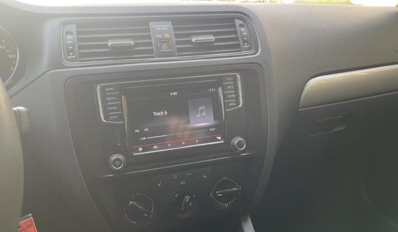 
								2017 Volkswagen Jetta Trendline  4 Dr Auto Sedan Alloy Wheels Heated Seats Bluetooth Rear View Camra Certified full									