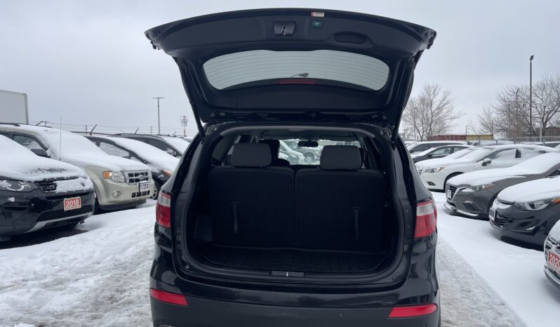 
								2016 Hyundai Santa FE XL AWD SUV 4 Dr Auto 7 Passenger V6 , Alloy Wheels Heated Seats Bluetooth Rear View Camra Certified full									