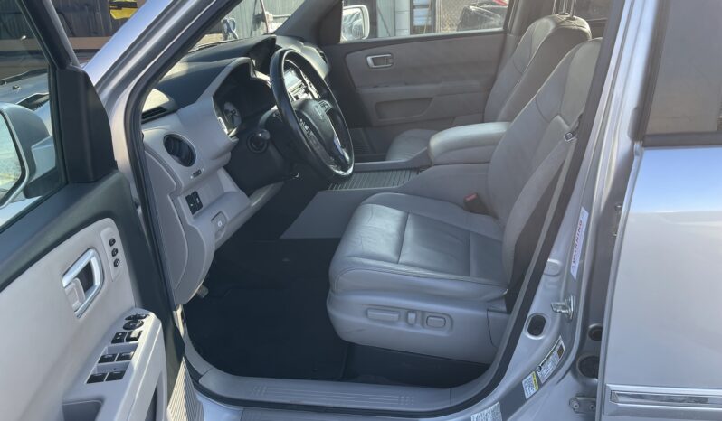 
								2013 Honda Pilot Touring 4WD SUV 4 Dr Auto 8 Passenger Leather Sunroof Alloy Wheels Heated Seats Bluetooth Navigaction Rear View Camra DVD Certified full									