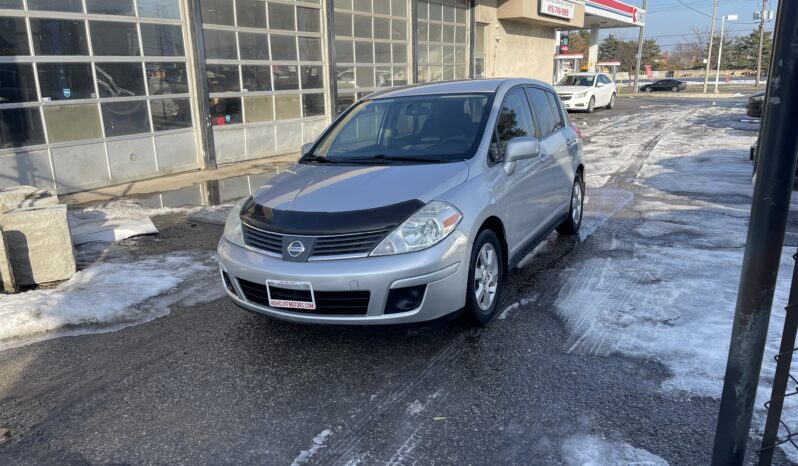 2009 Nissan Versa SL Hatchback 4 Dr Auto Alloy Wheels Power Window AC Certified