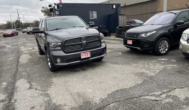 2014 Dodge RAM 1500 crew Cab Sport 4WD V8 ,5.7 , 4 Dr Auto 6 Passenger Leather Sunroof Alloy Wheels Heated Seats Bluetooth Rear View Camra Certified