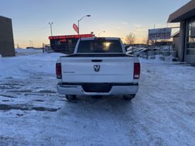 2018 RAM 1500 Crew Cab 4WD Outdoorsman 4 Dr Auto 5 Passenger V8 , 5.7L Alloy Wheels Bluetooth Rear View Camra Certified