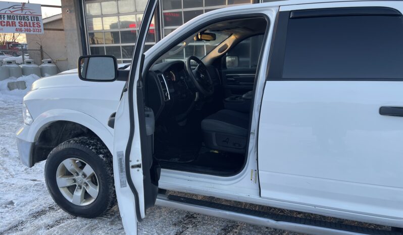 
								2018 RAM 1500 Crew Cab 4WD Outdoorsman 4 Dr Auto 5 Passenger V8 , 5.7L Alloy Wheels Bluetooth Rear View Camra Certified full									