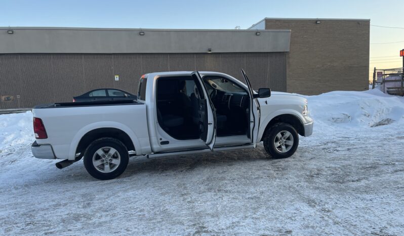 
								2018 RAM 1500 Crew Cab 4WD Outdoorsman 4 Dr Auto 5 Passenger V8 , 5.7L Alloy Wheels Bluetooth Rear View Camra Certified full									