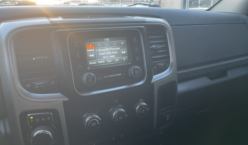 
								2018 RAM 1500 Crew Cab 4WD Outdoorsman 4 Dr Auto 5 Passenger V8 , 5.7L Alloy Wheels Bluetooth Rear View Camra Certified full									