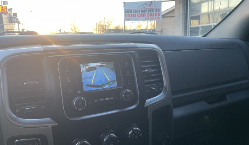 
								2018 RAM 1500 Crew Cab 4WD Outdoorsman 4 Dr Auto 5 Passenger V8 , 5.7L Alloy Wheels Bluetooth Rear View Camra Certified full									