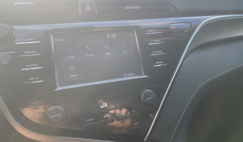 
								2018 Toyota Camry SE 4 Dr Auto Sedan Leather Alloy Wheels Heated Seats Bluetooth Rear View Camra Certified full									