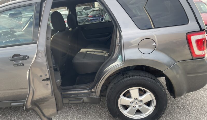 
								2011 Ford Escape XLT 4 Dr Auto SUV V6 Alloy Wheels Fog Light Certified full									