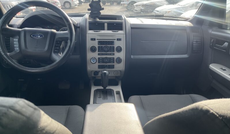 
								2011 Ford Escape XLT 4 Dr Auto SUV V6 Alloy Wheels Fog Light Certified full									