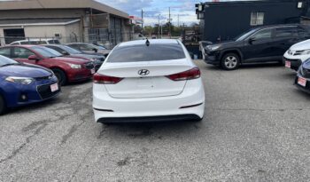 
									2018 Hyundai Elantra GL 4 Dr Sunroof Auto Sedan Alloy Wheels Heated Seats Bluetooth Navigaction Rear View camra Certified full								