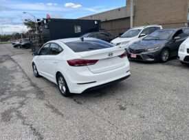 2018 Hyundai Elantra GL 4 Dr Sunroof Auto Sedan Alloy Wheels Heated Seats Bluetooth Navigaction Rear View camra Certified