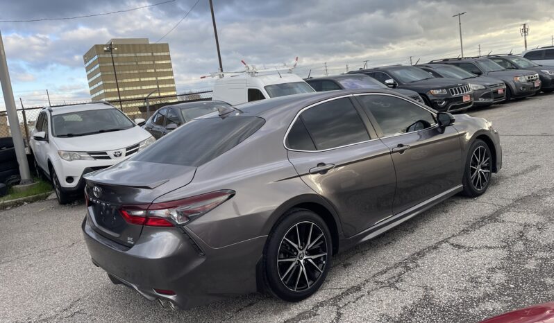 
								2022 Toyota Camry SE AWD 4 Dr Auto Sedan Leather Sunroof Alloy Wheels Heated Seats Bluetooth Rear View Camra Certified full									