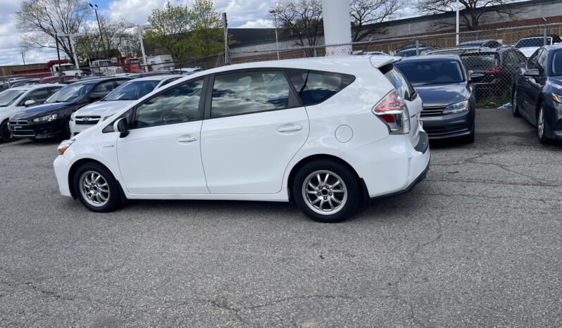 
								2017 Toyota Prius V 5 Dr Hatchback Electric and Hybrid Auto Alloy Wheels Heated Seats Bluetooth Rear View Camra Certified full									