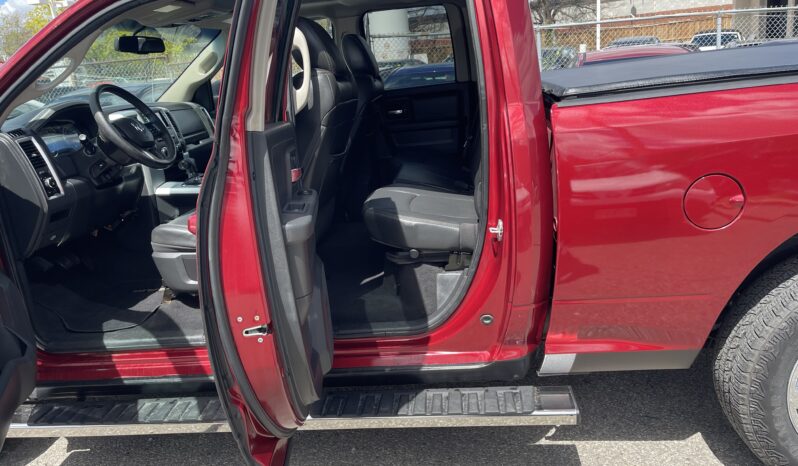 
								2012 RAM 1500 Sport 4WD 4 Dr Auto 5 Passenger V8 , 5.7L Alloy Wheels Sunroof Navigaction Bluetooth Leather Certified full									