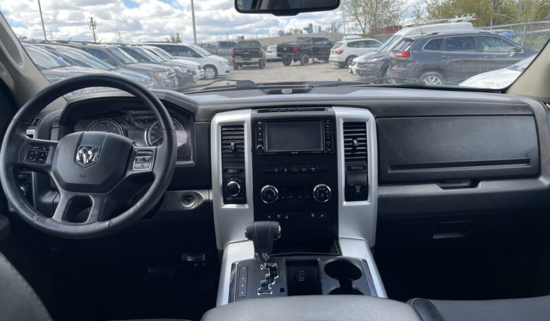 
								2012 RAM 1500 Sport 4WD 4 Dr Auto 5 Passenger V8 , 5.7L Alloy Wheels Sunroof Navigaction Bluetooth Leather Certified full									