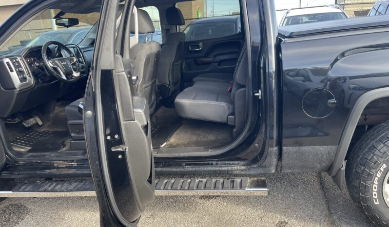 
								2015 GMC Sierra SLE 4WD Super Crew Pickup Truck 4 Dr Auto 6 Passenger V8 , 5.3L Certified full									