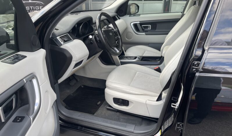 
								2018 Land Rover Discovery Sport SE 4WD SUV 4 Dr Auto Leather Sunroof Alloy Wheels Heated Seats Bluetooth Navigaction Rear View Camra Certified full									