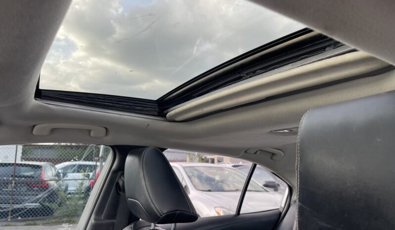 
								2020 Toyota Corolla XLE 4 Dr Auto Sedan Leather Sunroof Heated Seats Bluetooth Navigaction Rear View Camra Certified full									