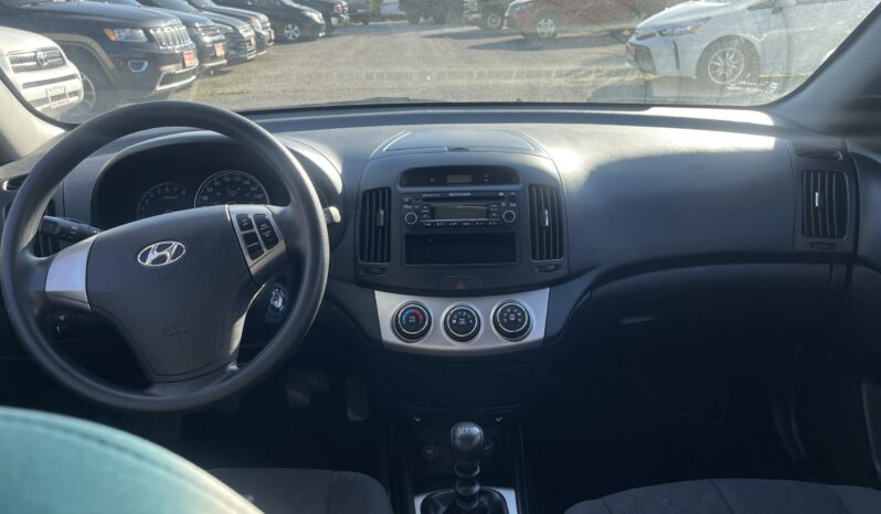
								2010 Hyundai Elantra GL 4 Dr Manual Sedan Certified full									