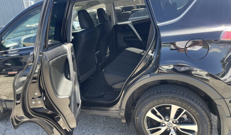
								2018 Toyota RAV4 LE SUV 4 Dr Auto Alloy Wheels Heated Seats Bluetooth Rear View Camra Certified full									