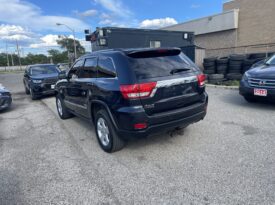 2012  Jeep Grand Cherokee Laredo 4 Dr Auto SUV 4WD ,V8 , 5.7L Leather Sunroof Alloy Wheels Heated Seats Bluetooth Rear View Camra Certified