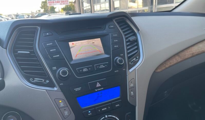 
								2016 Hyundai Santa FE XL Luxury AWD 4 Dr Auto 7 Passenger Alloy Wheels Heated Seats Bluetooth Rear View Camra Sunroof Certified full									