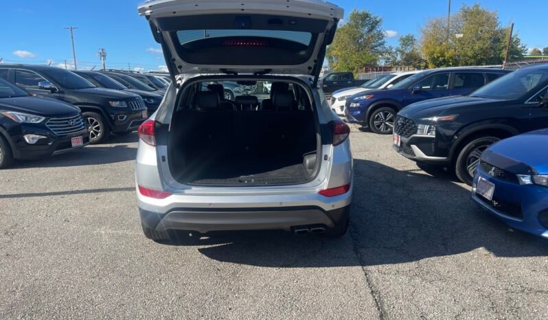 
								2016 HYUNDAI TUCSON LIMITED AWD SUV 4 Dr Auto Leather Sunroof Alloy Wheels Heated Seats Bluetooth Rear View Camra Navigaction Certified full									