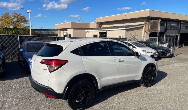 
								2016 HONDA HR-V 4WD 4 Dr Auto Alloy Wheels Sunroof Heated Seats Bluetooth Rear View Camra Certified full									