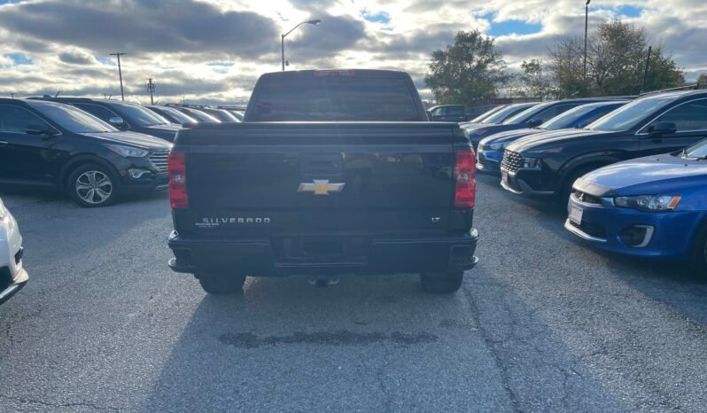 
								2017 CHEVROLET SILVERADO 1500 LT 4WD 4 Dr Auto 6 Passenger V8 , 5.3L , 6.4 FET BOX Gasoline Alloy Wheels Bluetooth Rear View Camra Certified full									