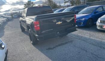 2017 CHEVROLET SILVERADO 1500 LT 4WD 4 Dr Auto 6 Passenger V8 , 5.3L , 6.4 FET BOX Gasoline Alloy Wheels Bluetooth Rear View Camra Certified