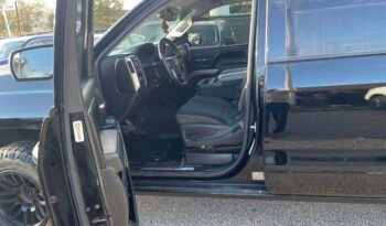 
									2017 CHEVROLET SILVERADO 1500 LT 4WD 4 Dr Auto 6 Passenger V8 , 5.3L , 6.4 FET BOX Gasoline Alloy Wheels Bluetooth Rear View Camra Certified full								